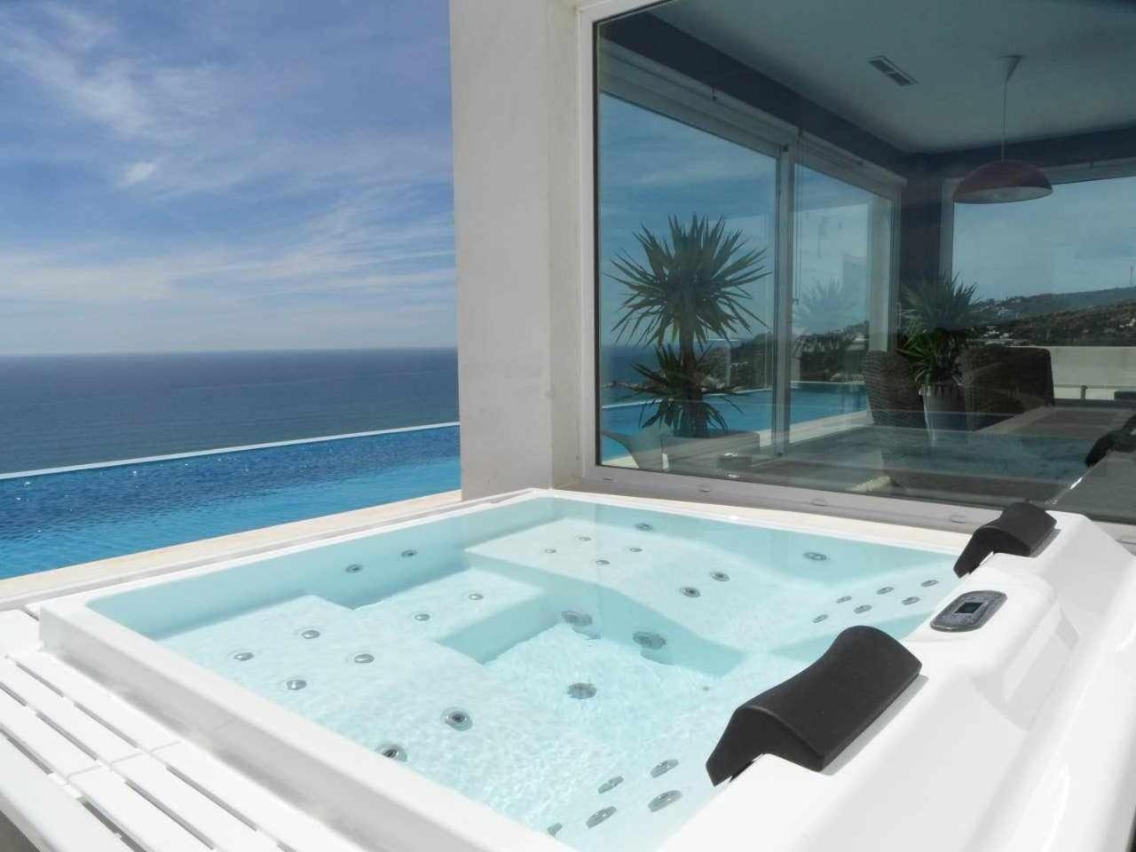 LUJOSAVILLA PISCINA 25 METROS SUIT 60m2 SPA SAUNA Zahara de los Atunes Exterior foto